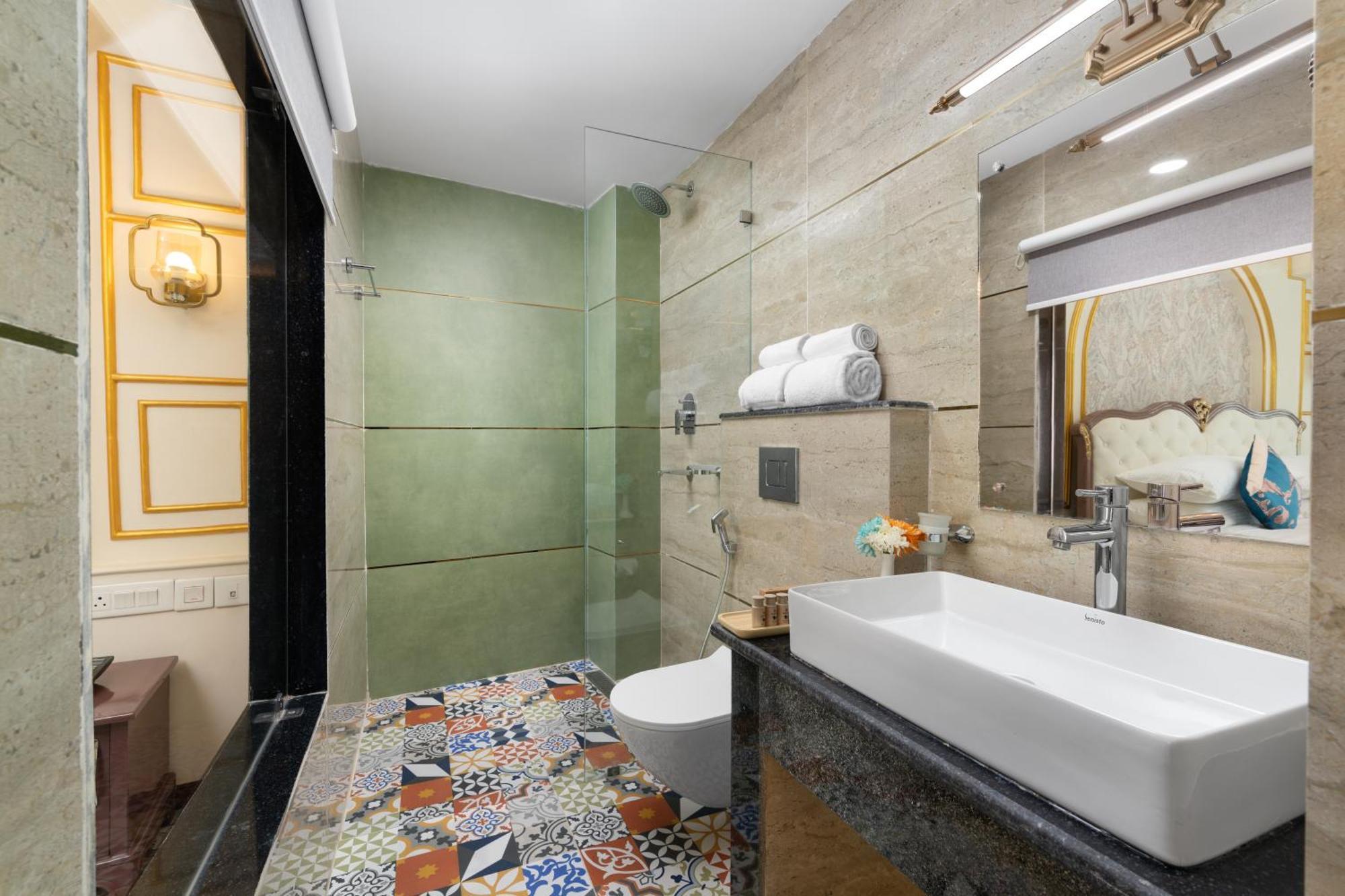 G Ramayana Hotel