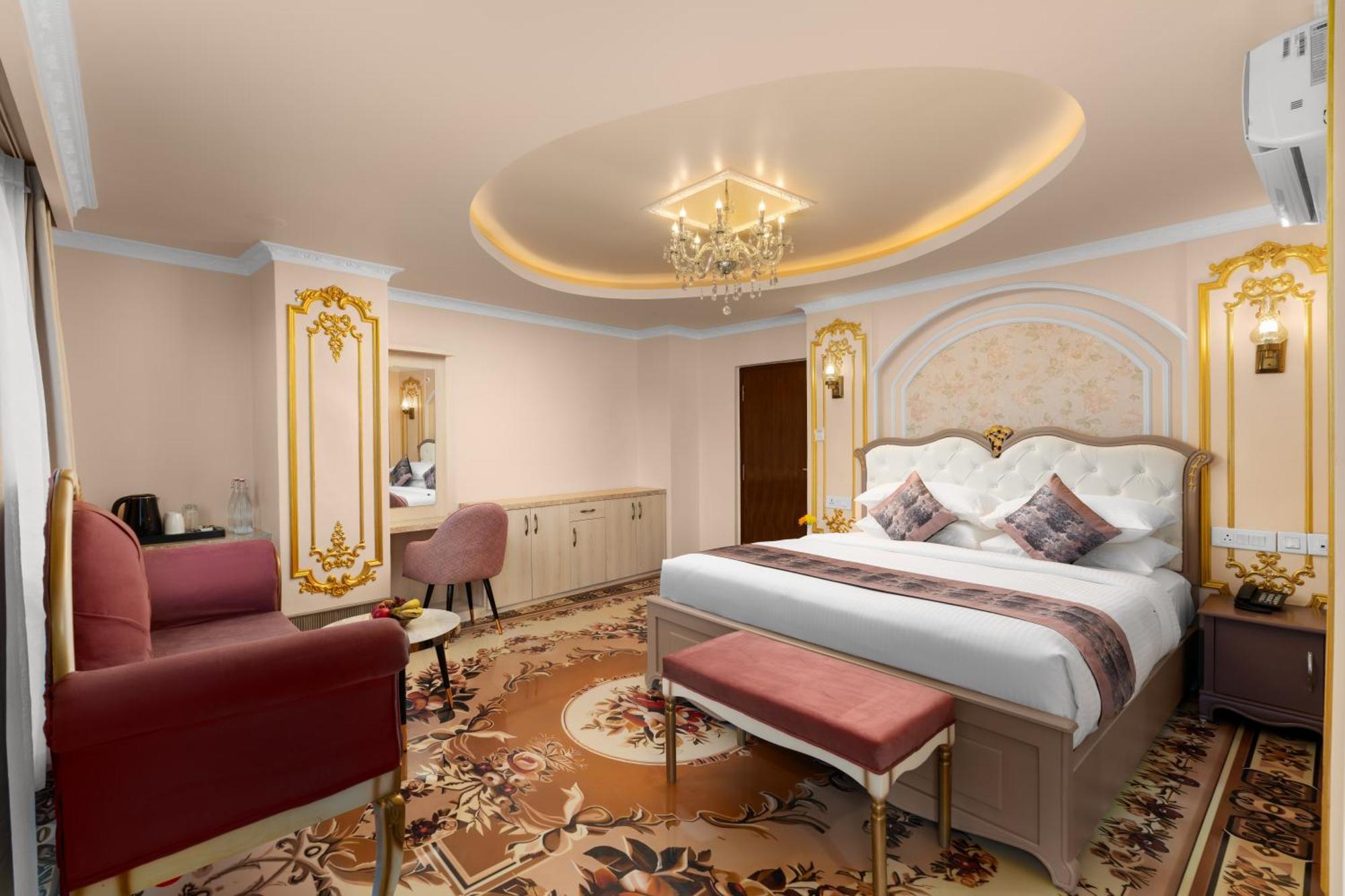 Hotel G Ramayana 5*