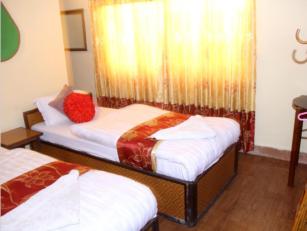 Elbrus Hostel *