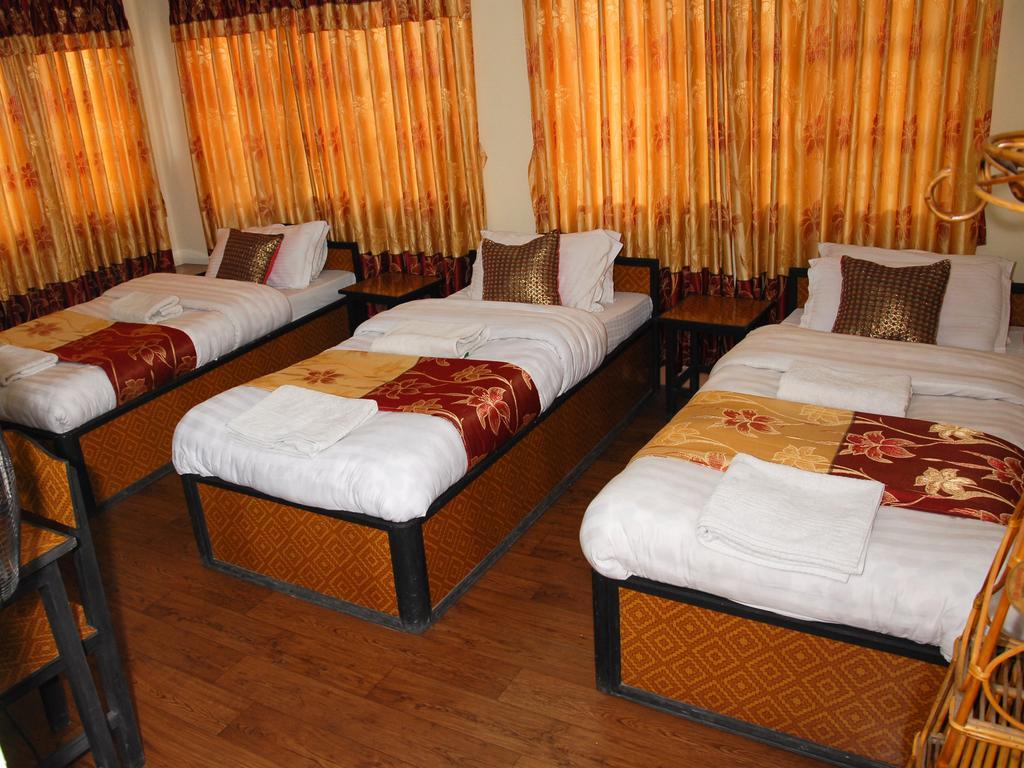 Hostel Elbrus *