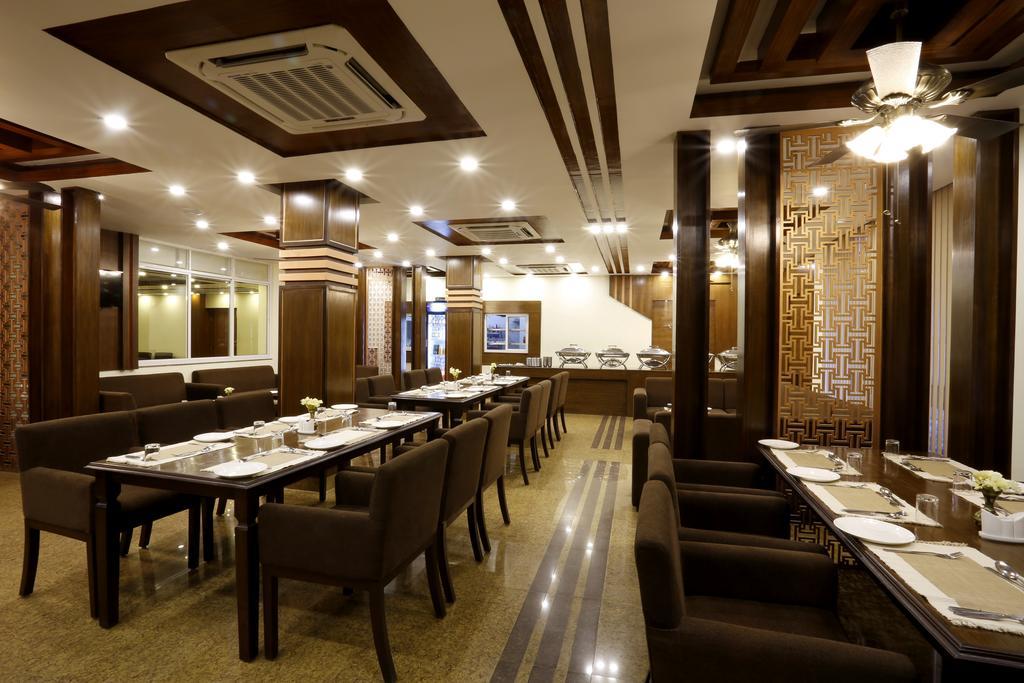 Hotel Mahadev