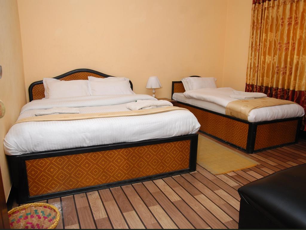 Hostel Elbrus *