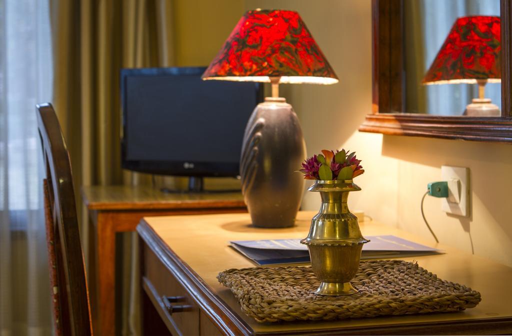Hotel Ambassador By Ace 4*