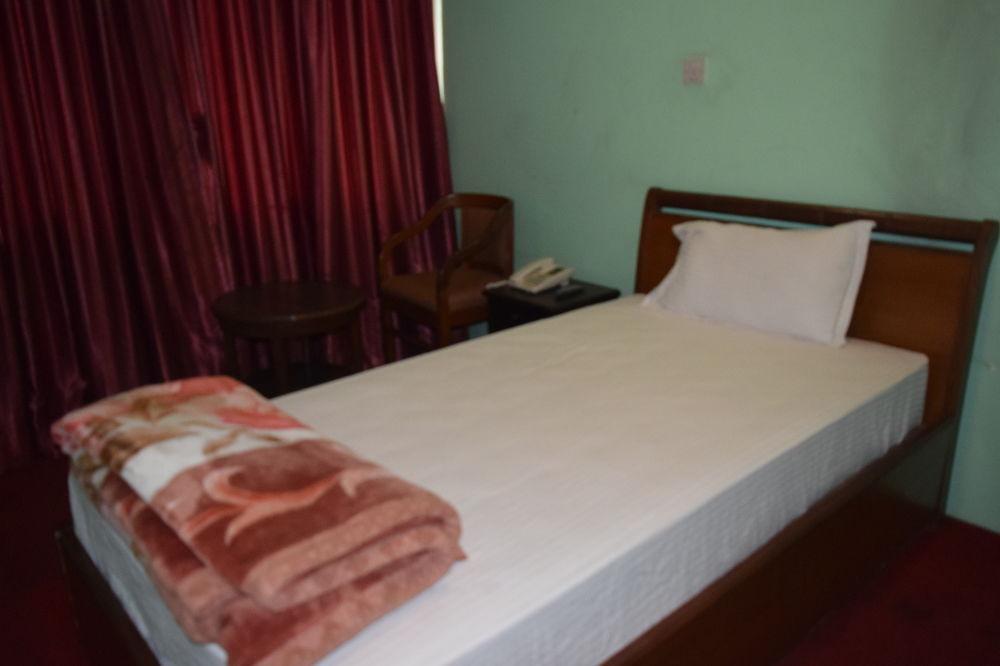 Hotel Nandini 2*