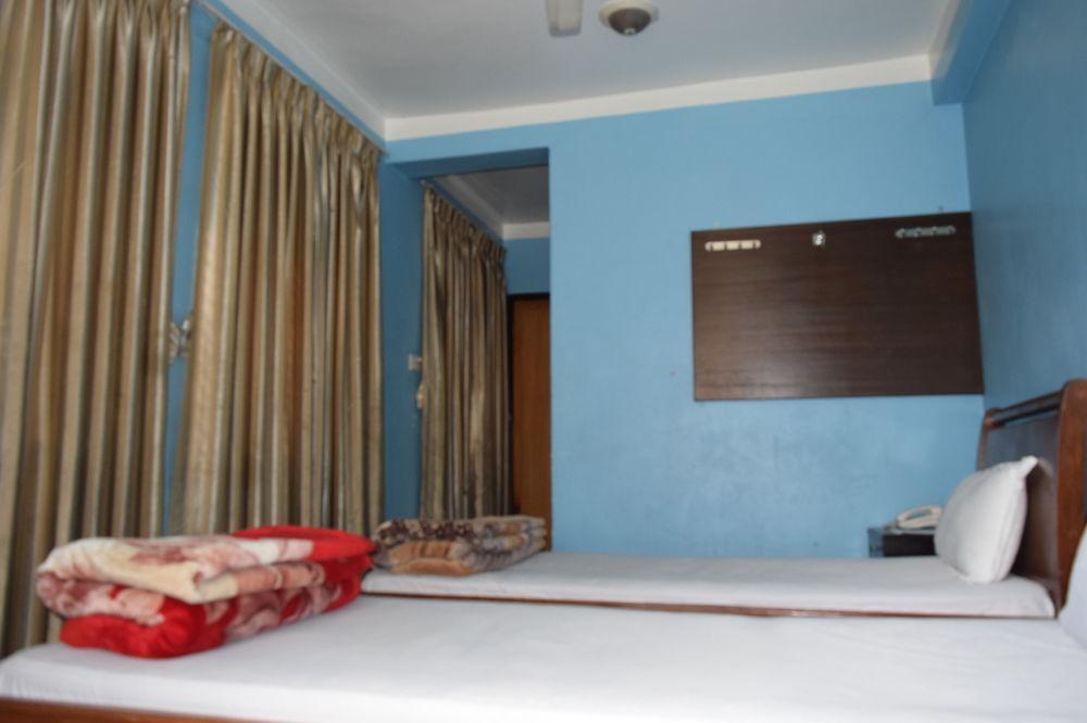 Hotel Nandini 2*