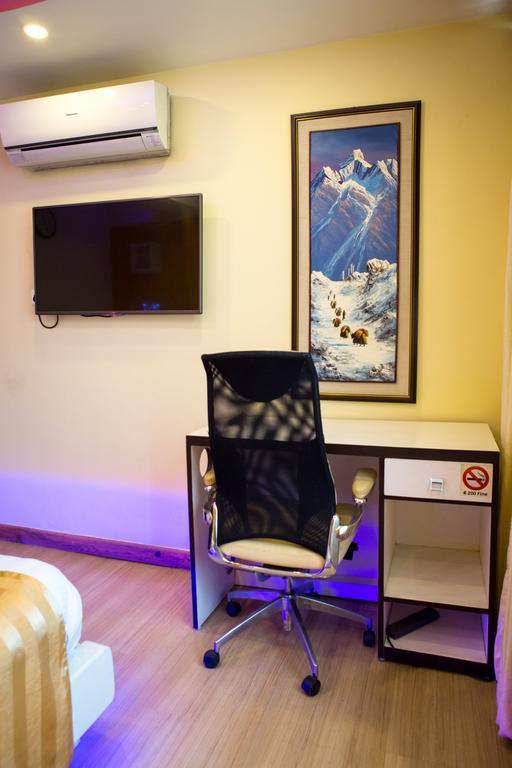 Royal Penguin Boutique & 4*