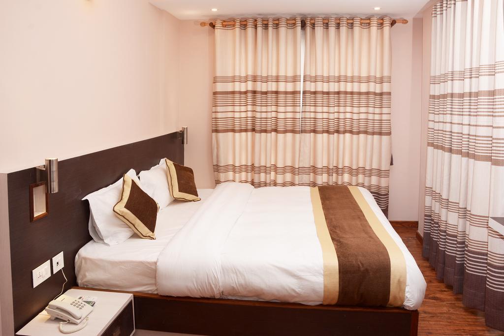 Bed & Breakfast Lemon Tree Pvt. Ltd 3*