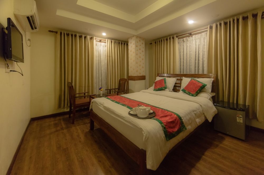 Friends Hotel 3*