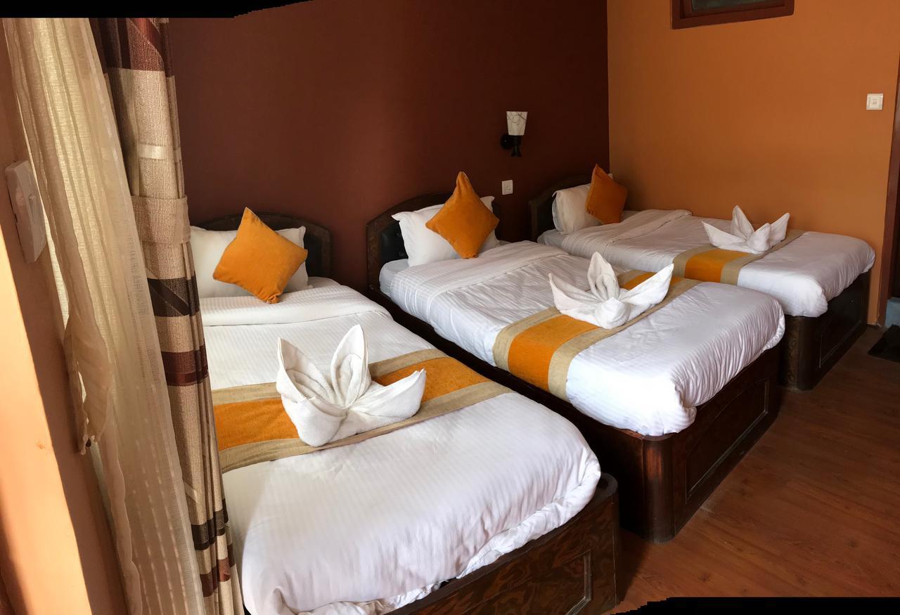 Khangsar Guest house 2*
