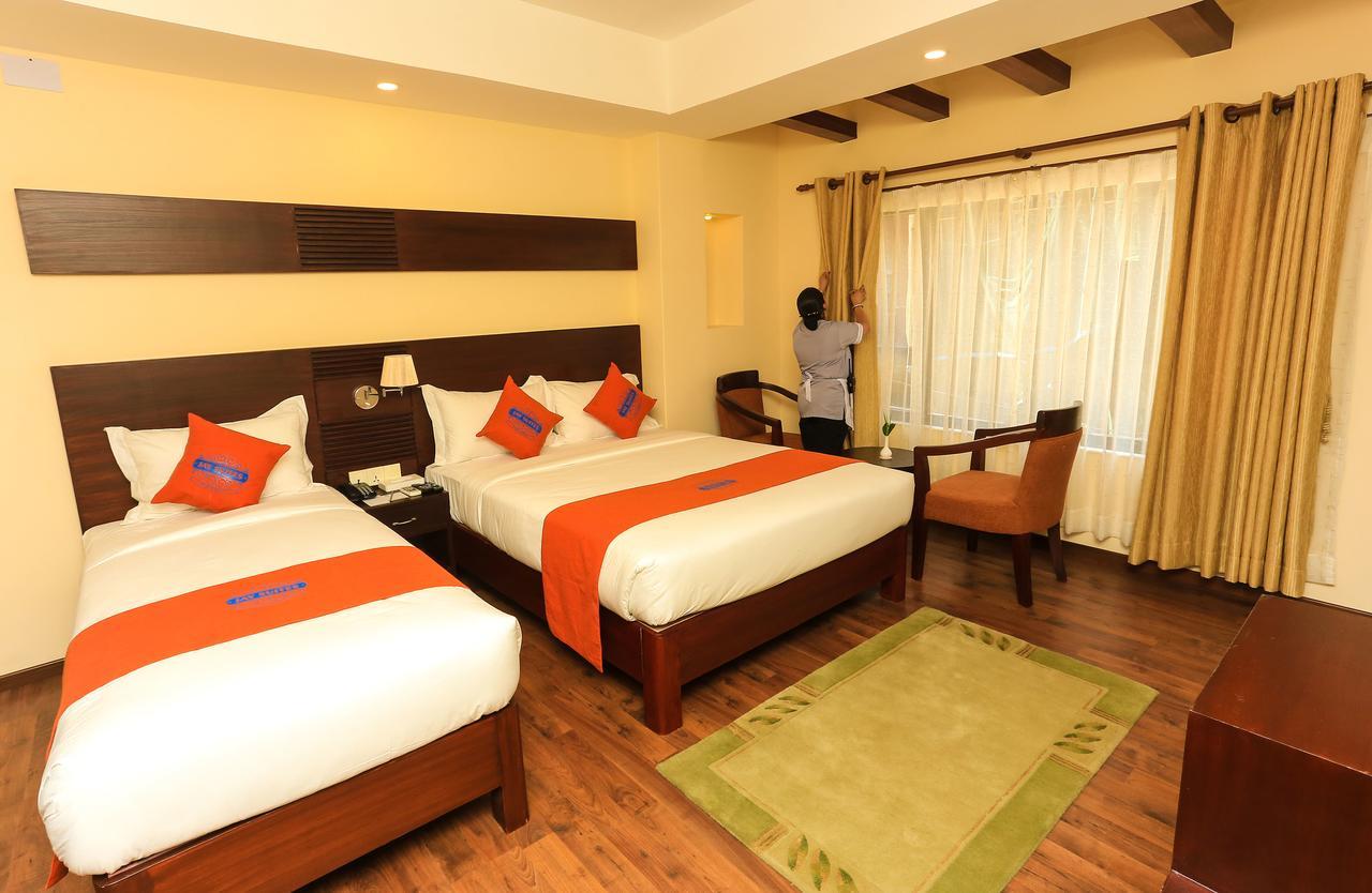 Hotel Jay Suites Hotel