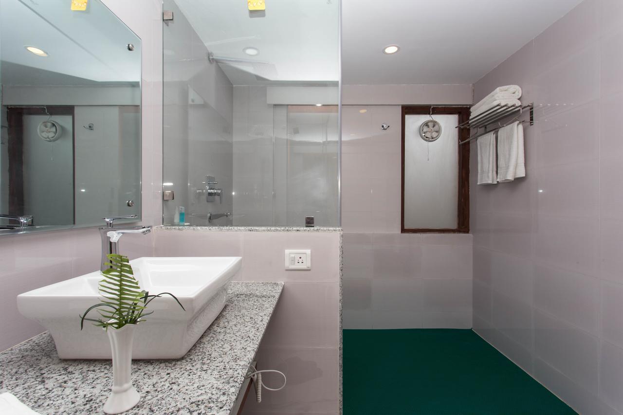 Oasis Hotel 3*