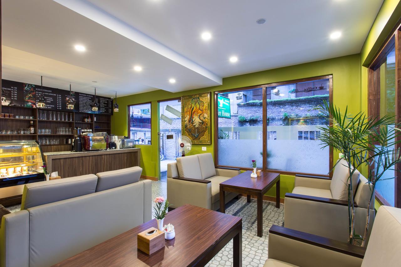 Oasis Hotel