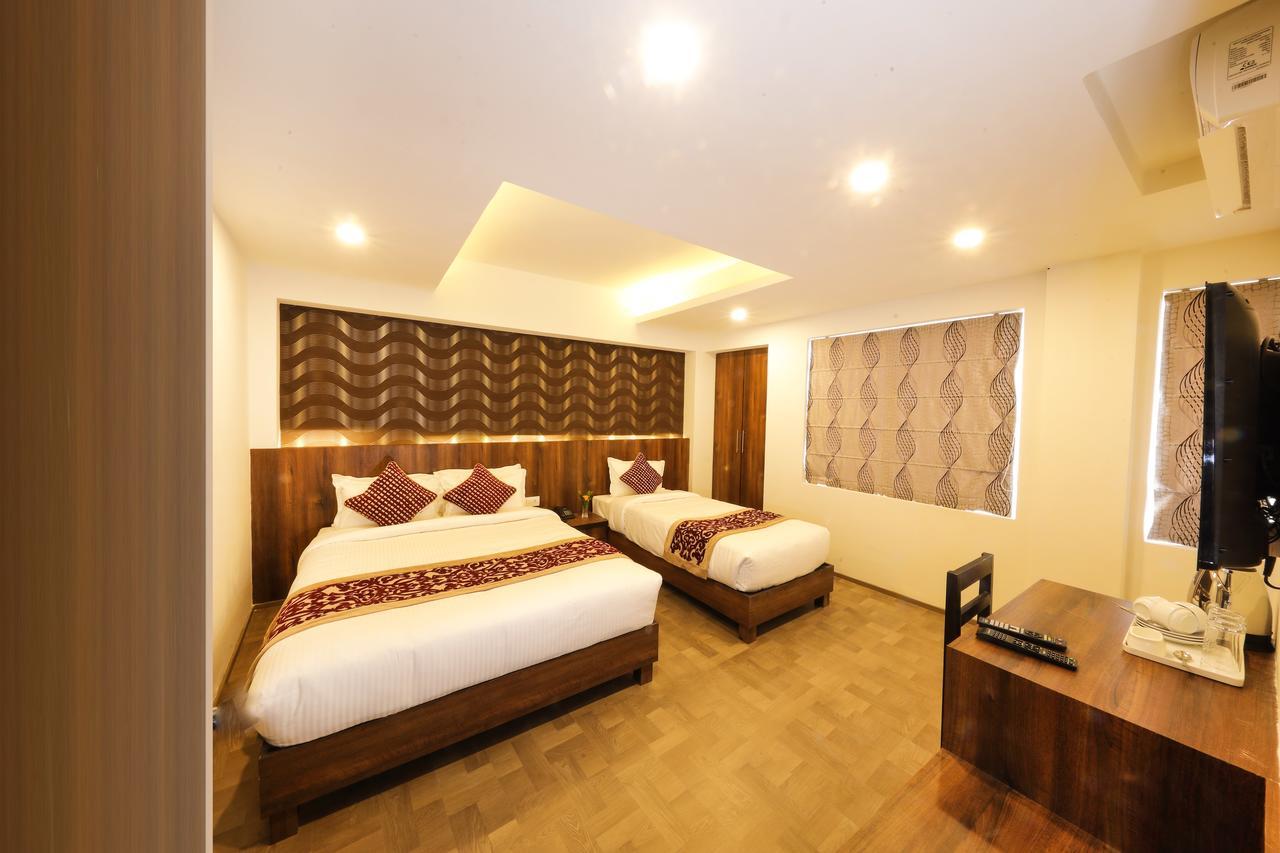 Hotel Next 3*