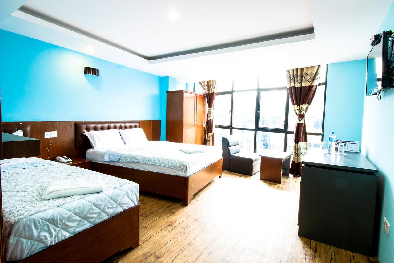 Hotel Everest