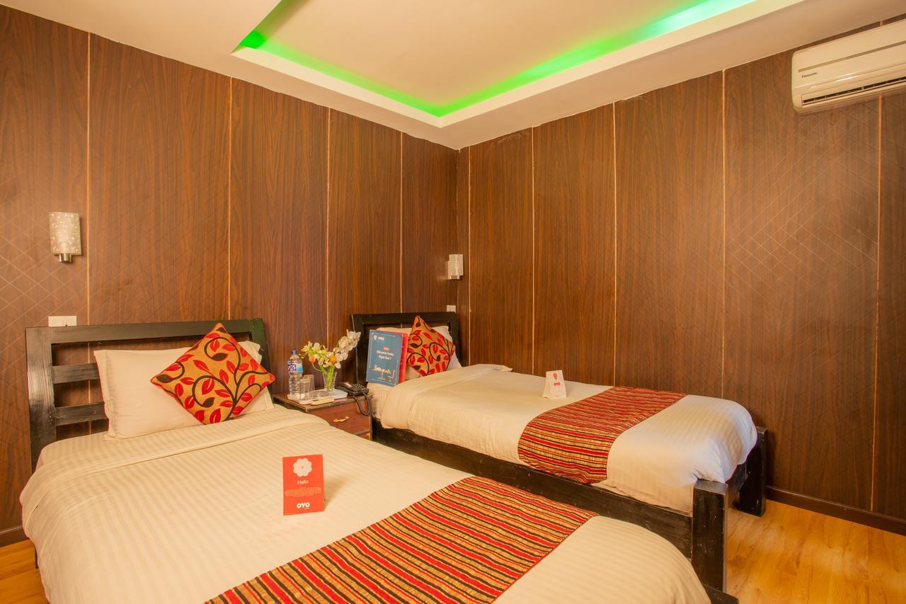 Hotel Traveler's *