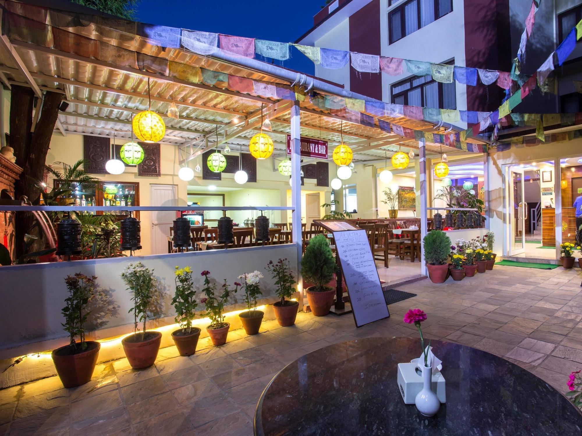 Aryatara Hotel 3*