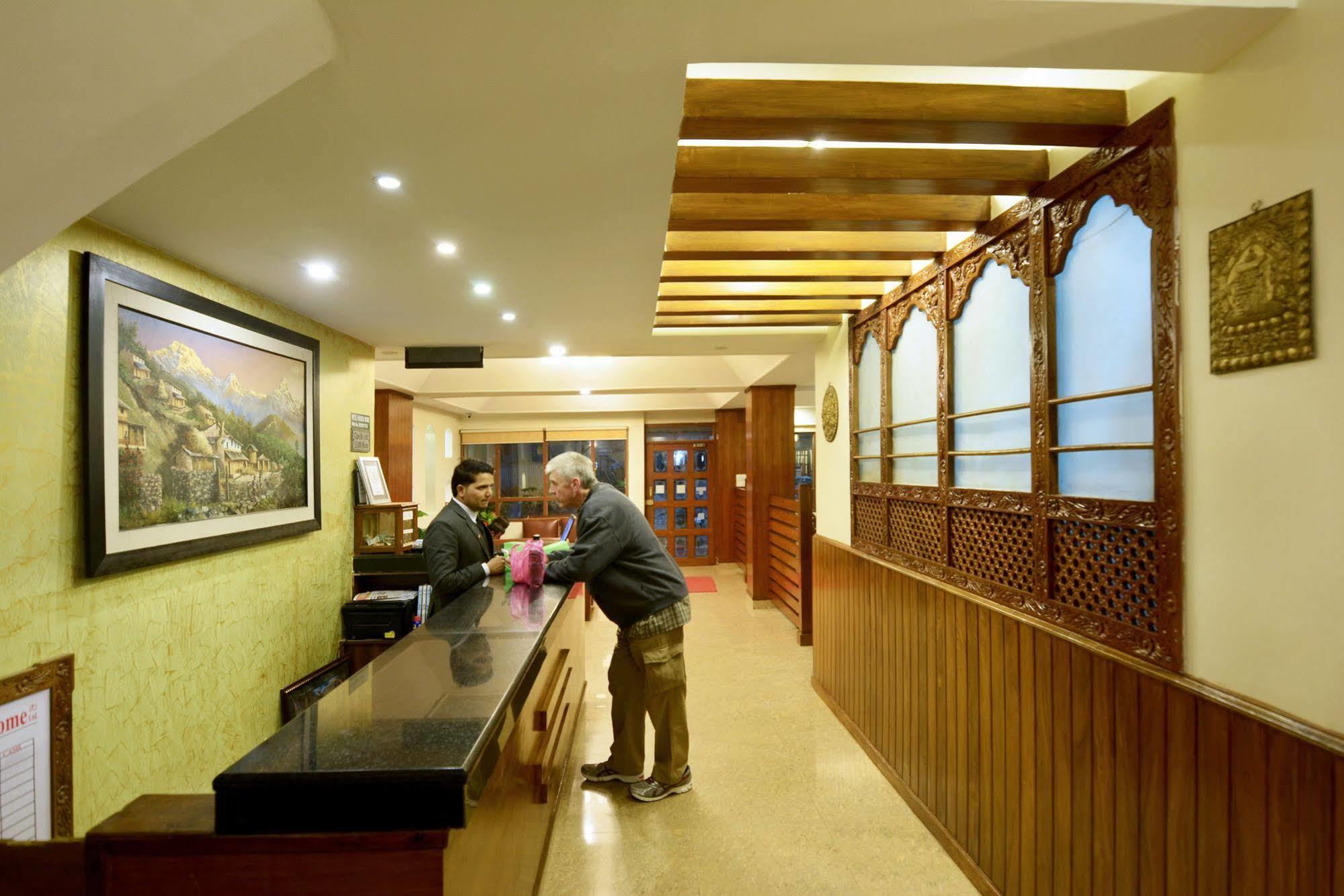 Friends Hotel 3*