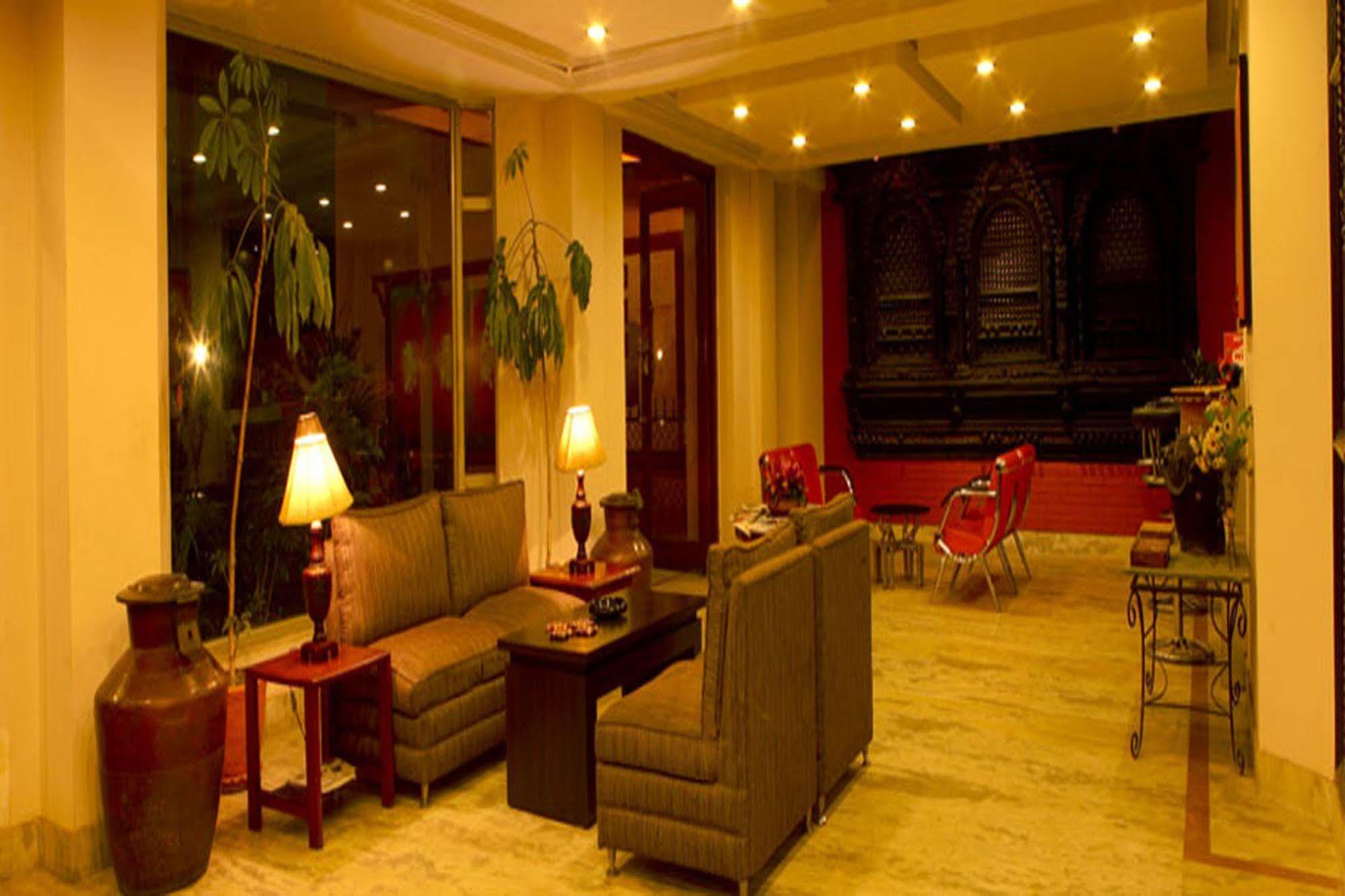 Lion Hotel
