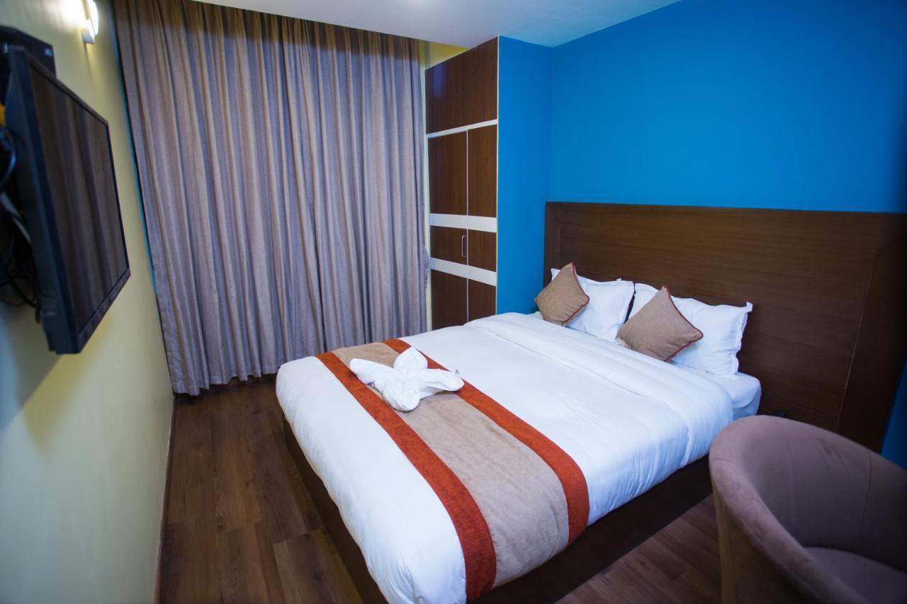 Hotel Rosemary Homes 3*