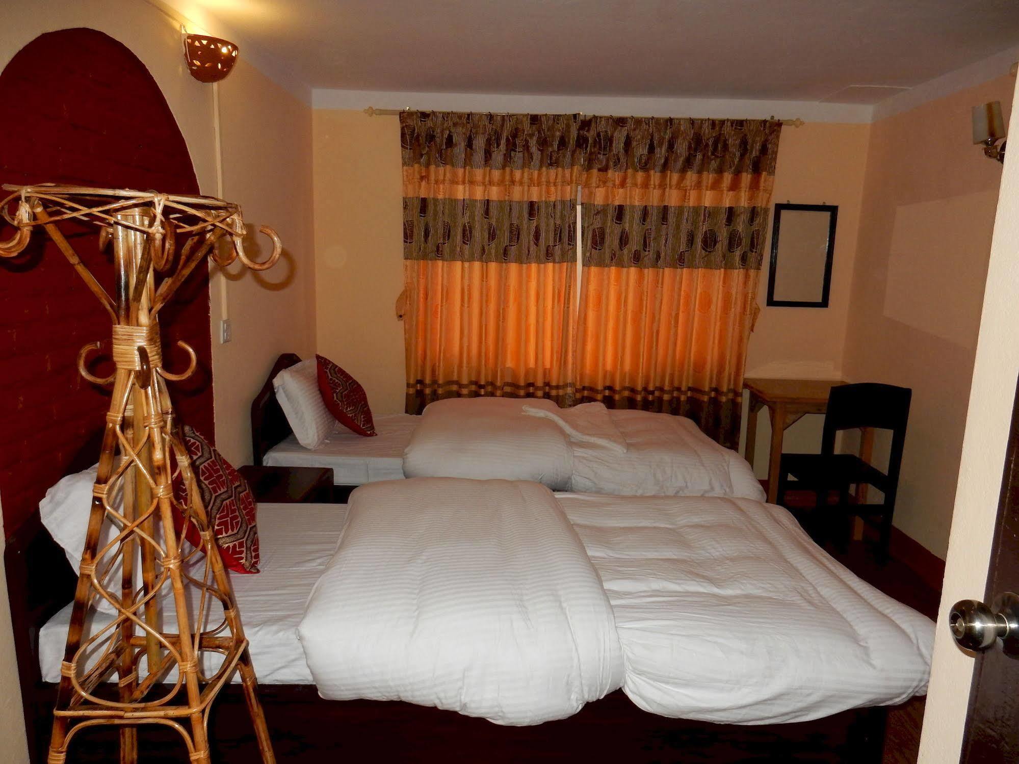 Andes House Bed & Breakfast 2*