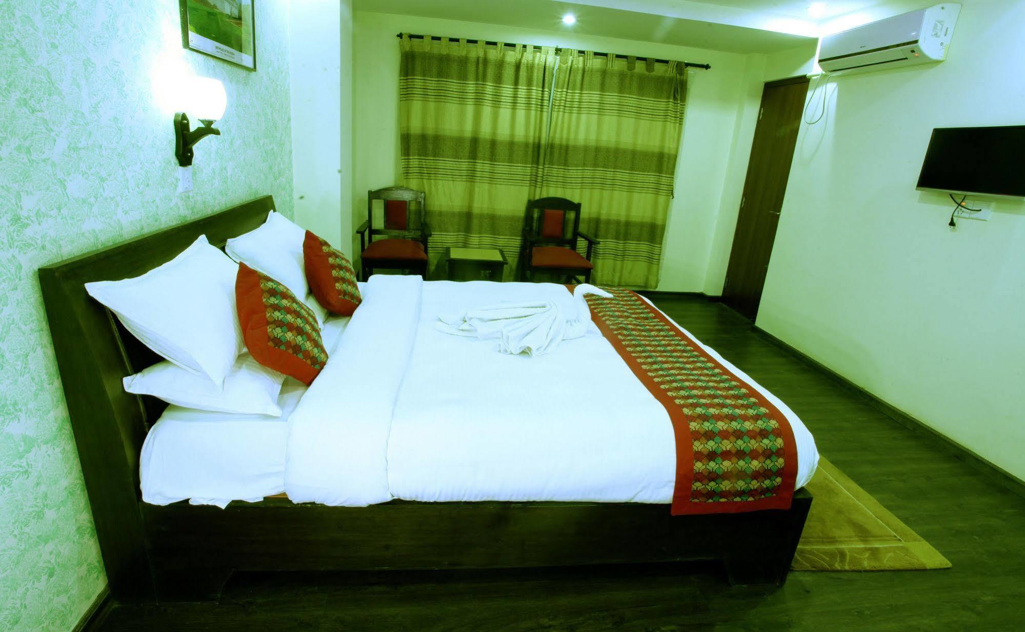 Alpine & Hotel 3*