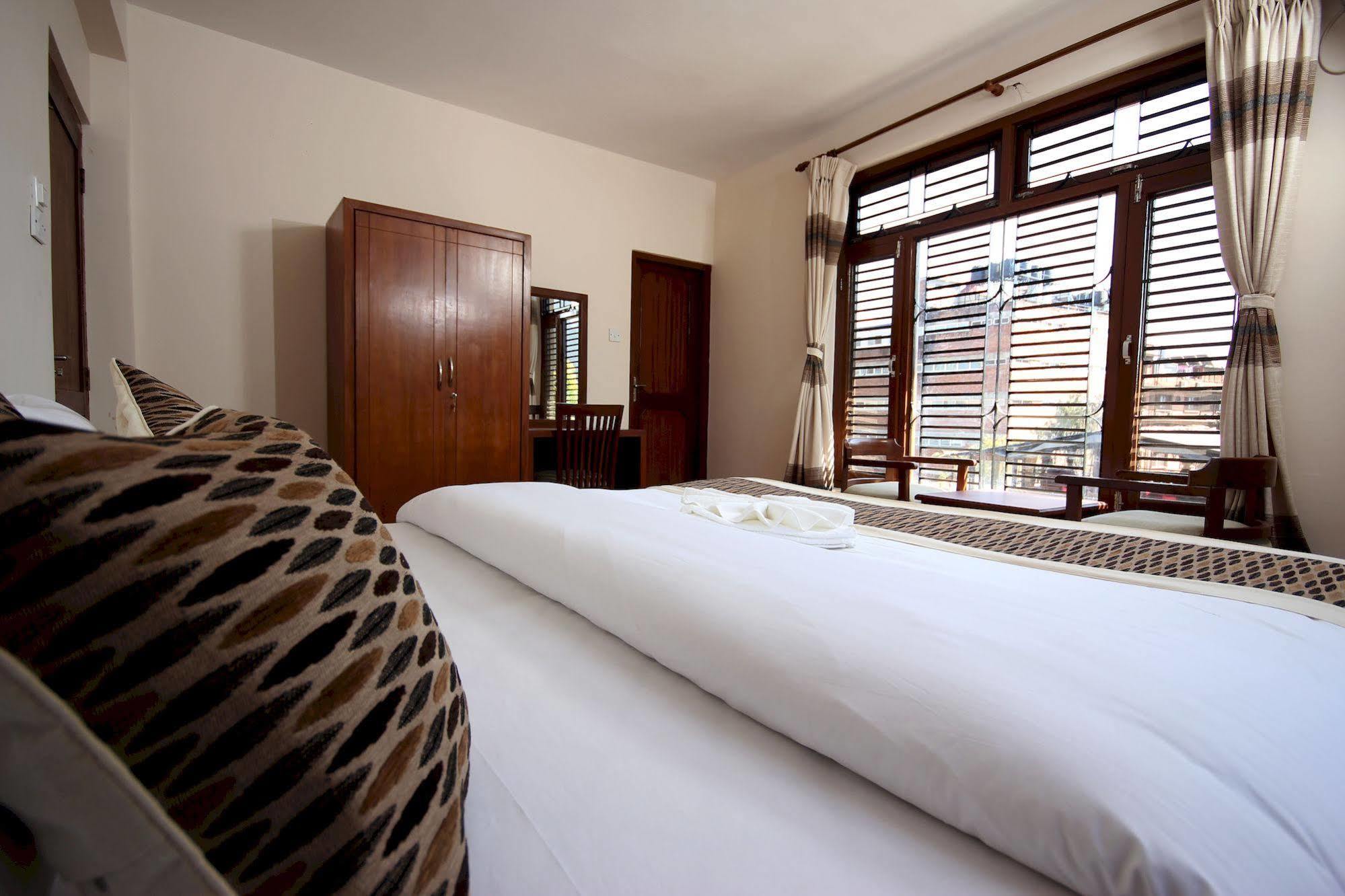 Hotel House 3*