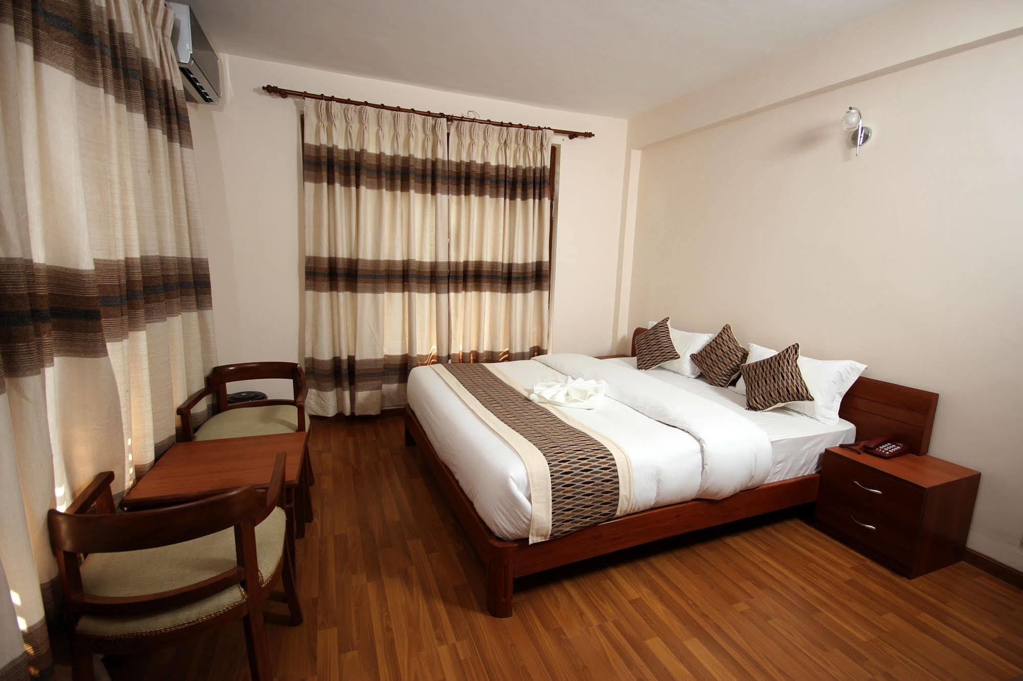 Hotel House 3*
