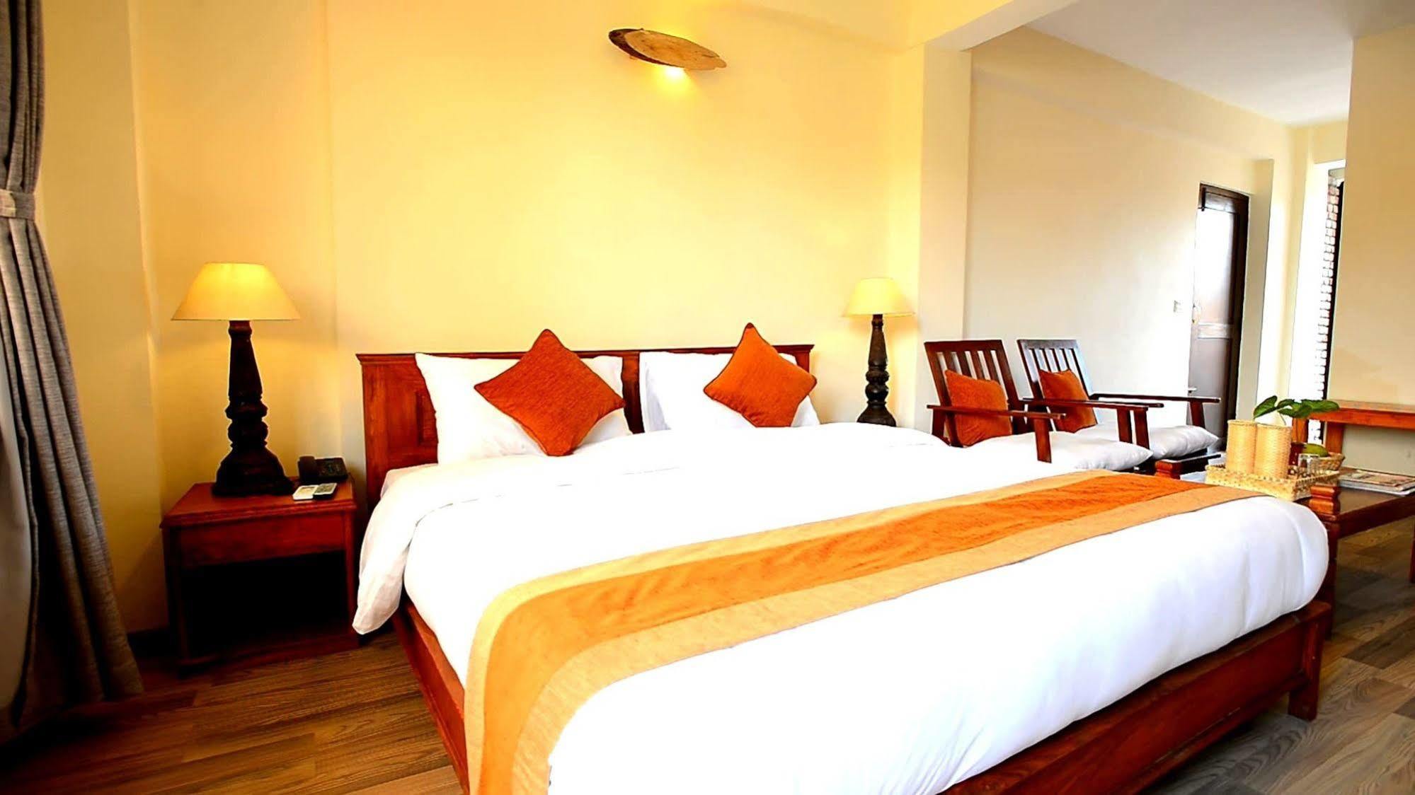 Hotel Golden Temple 3*