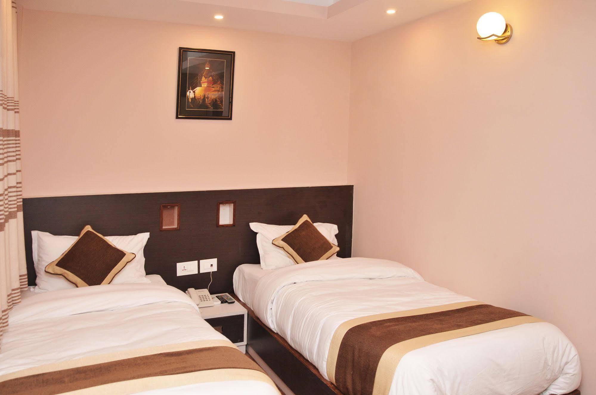 Lemon Tree Pvt. Ltd 3*