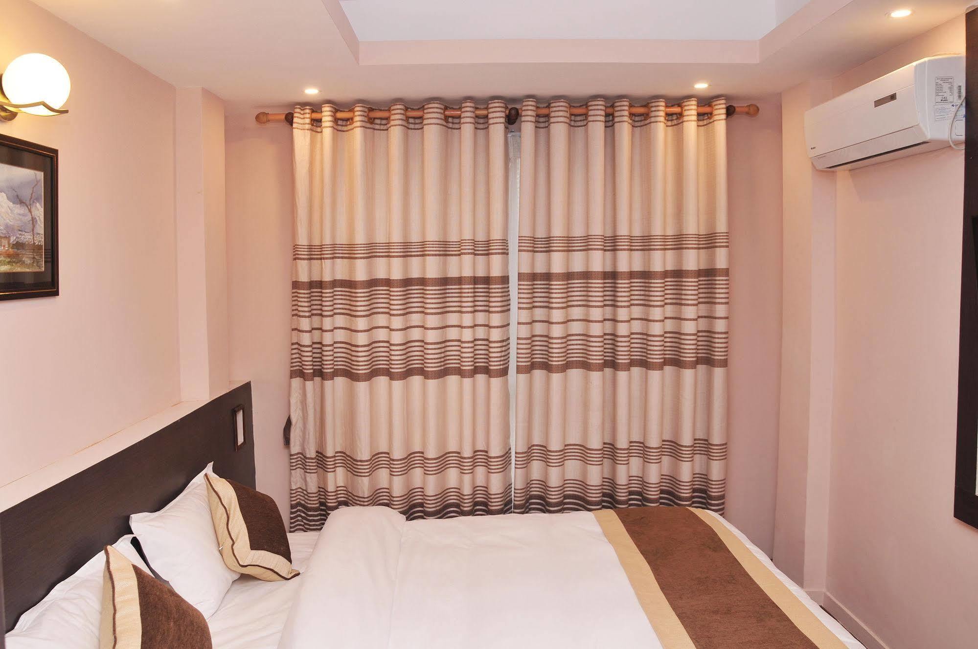 Lemon Tree Pvt. Ltd 3*