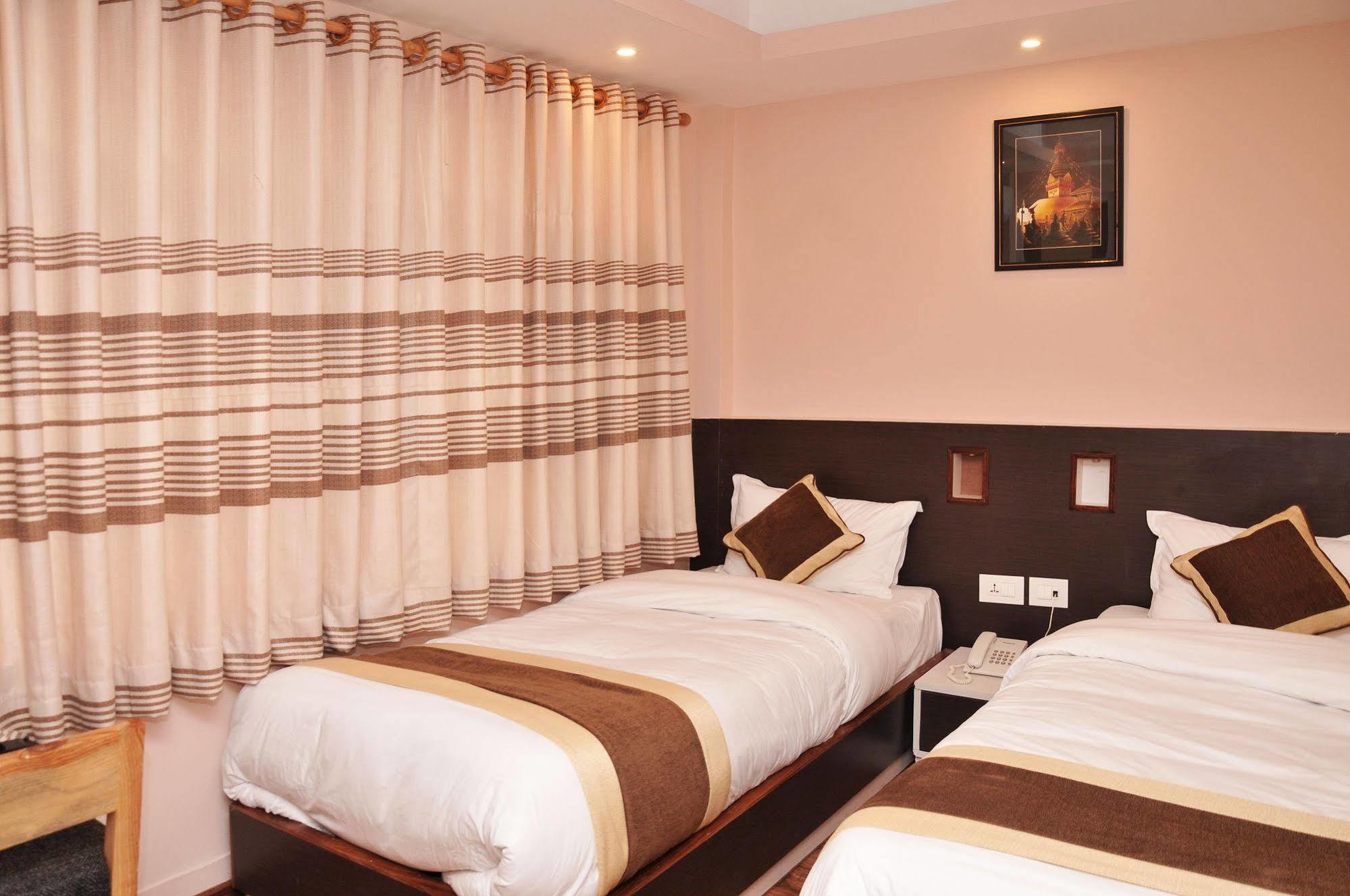 Lemon Tree Pvt. Ltd 3*