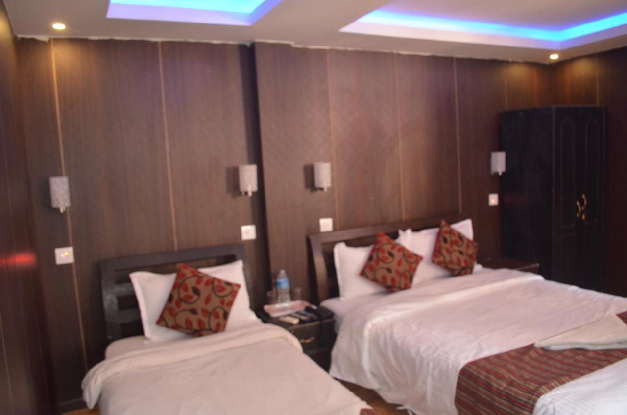 Traveler's Hotel