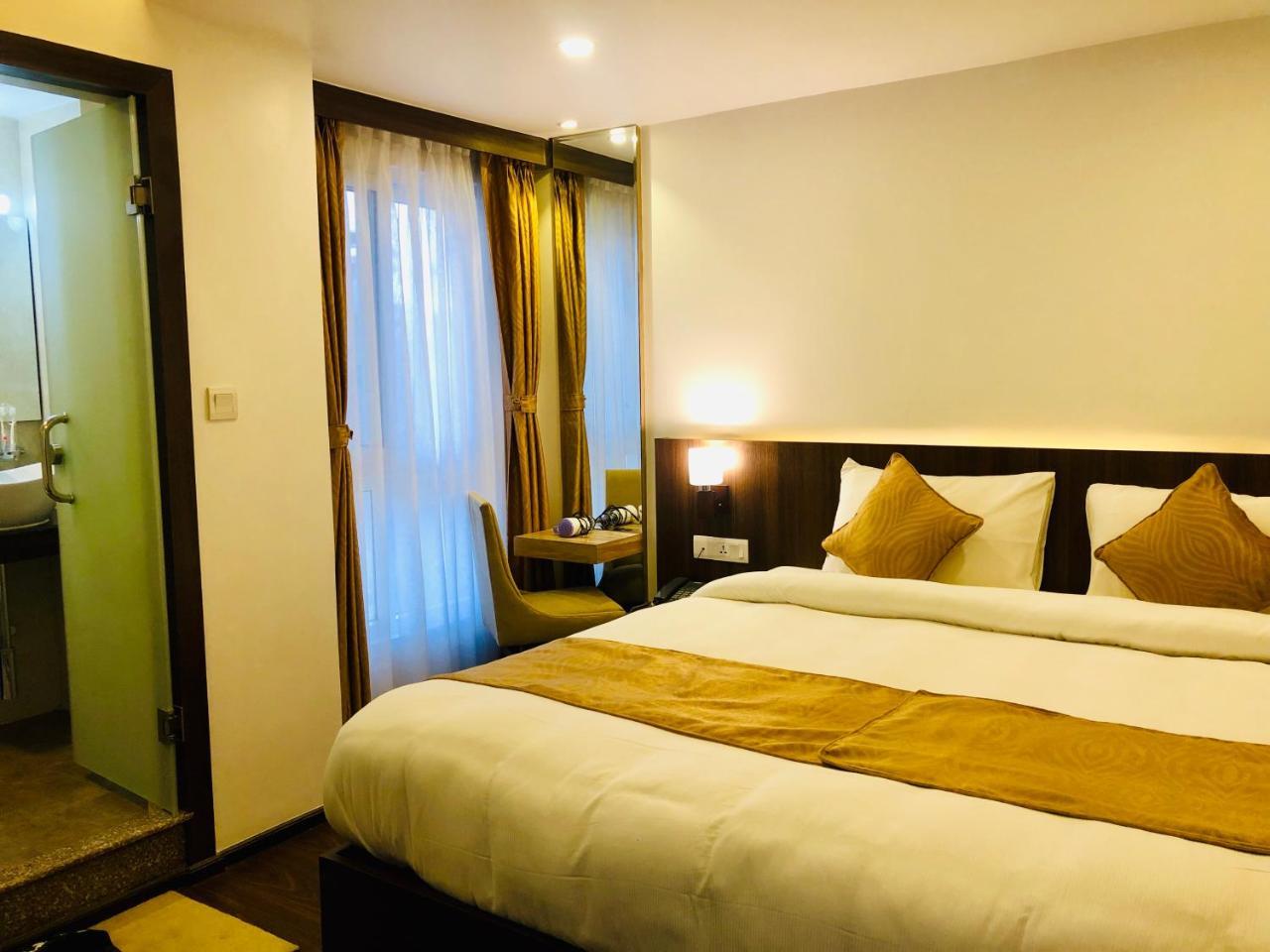Hotel The Milestone & 3*