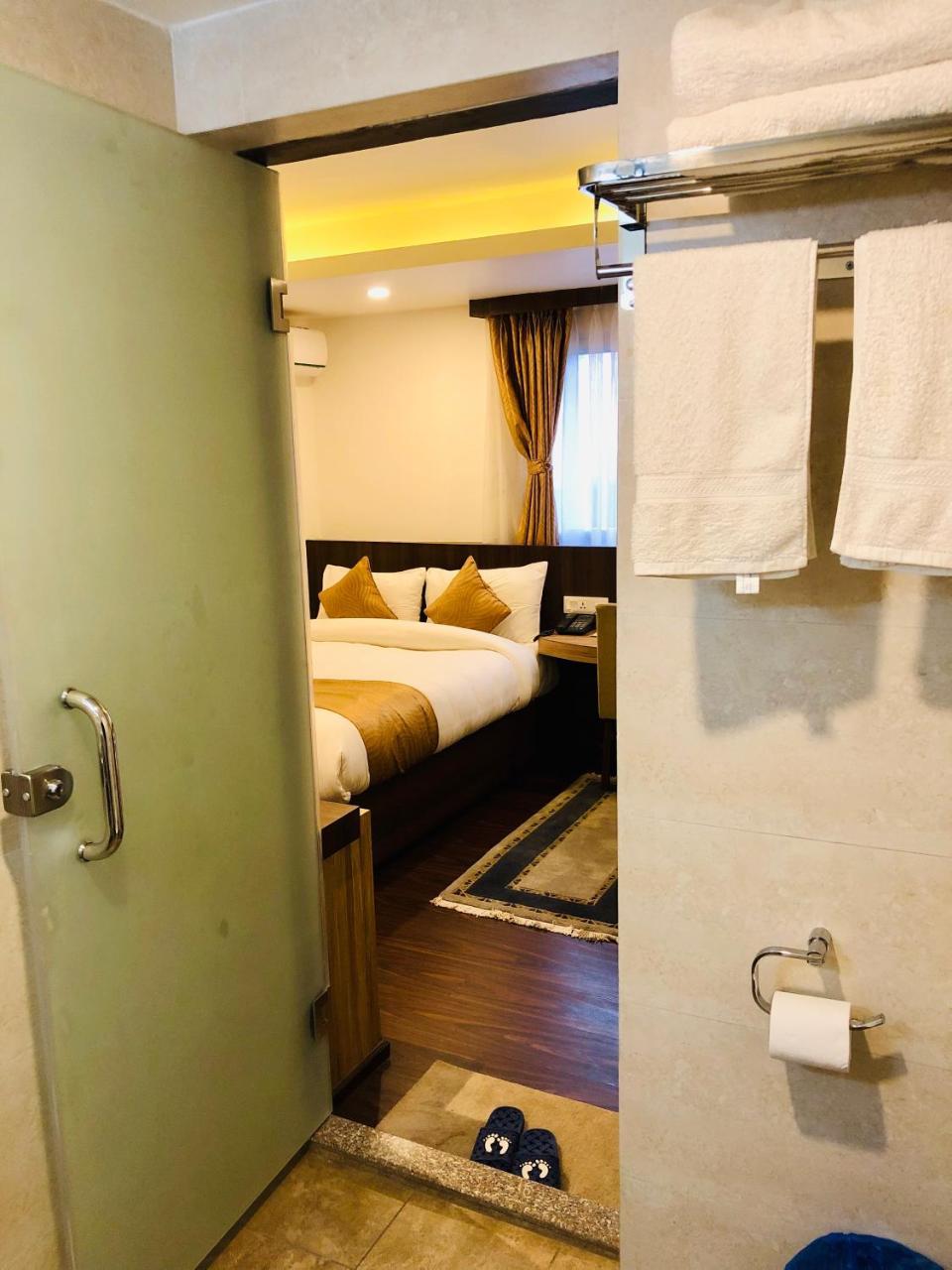 Hotel The Milestone & 3*