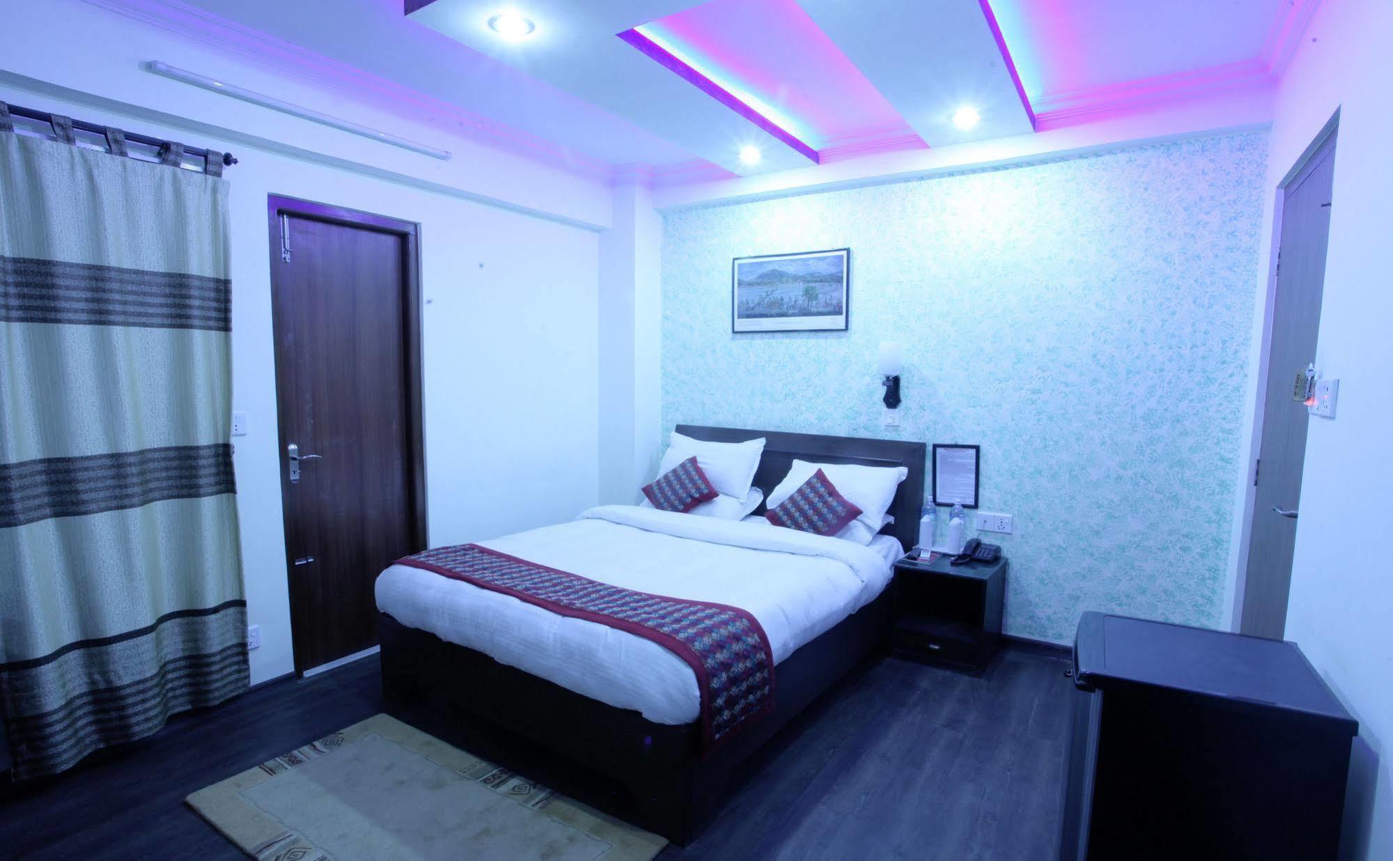 Hotel Alpine & Kathmandu