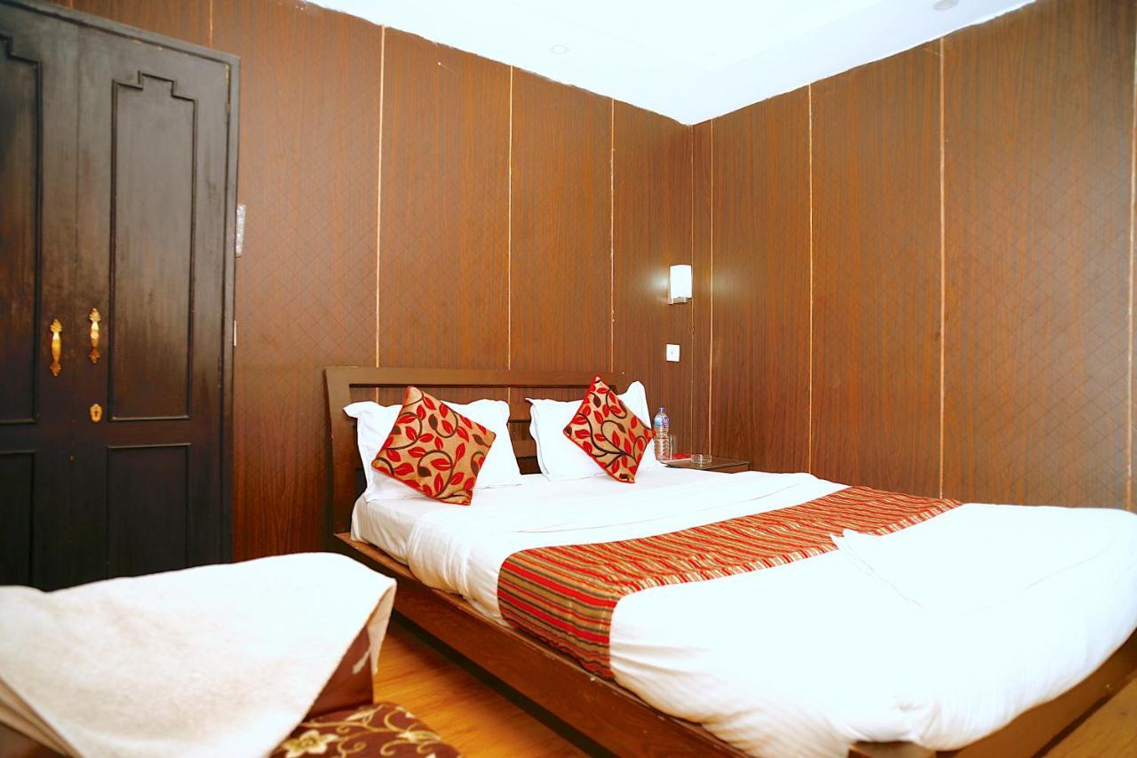 Hotel Traveler's