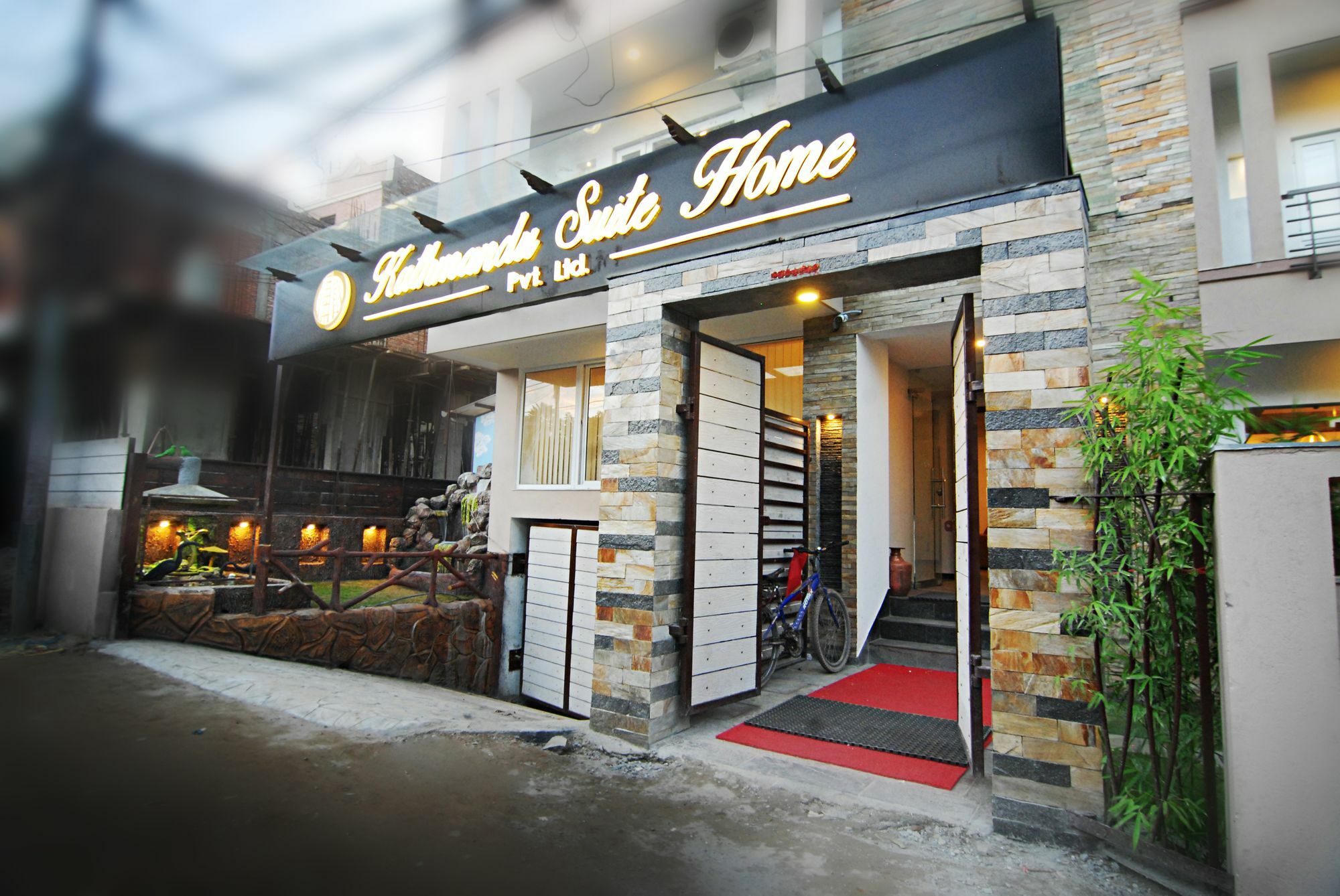 Kathmandu Suite Home Hotel 4*