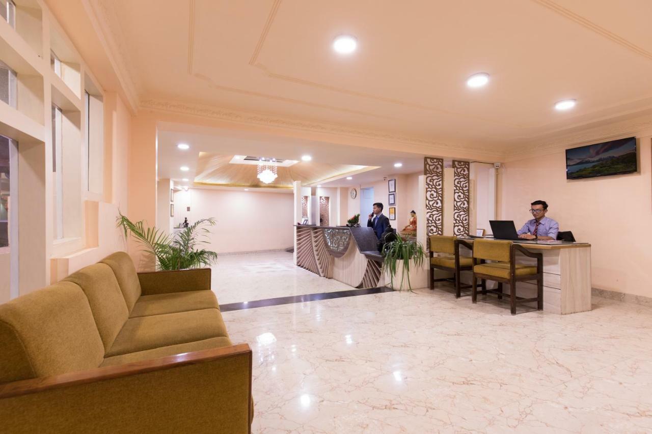 Moonlight Hotel 4*