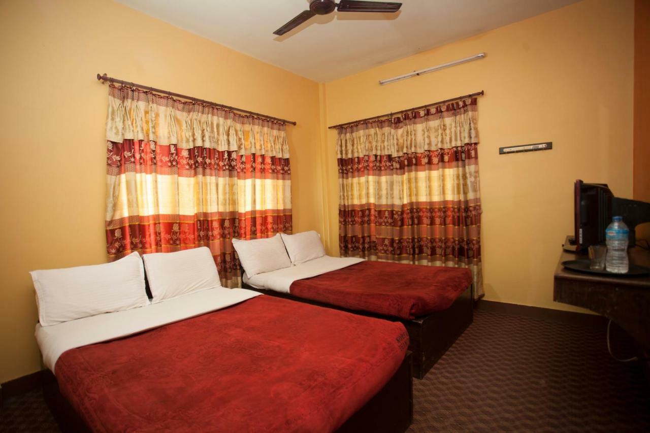 Spot On 380 Pashupati Plaza Hotel