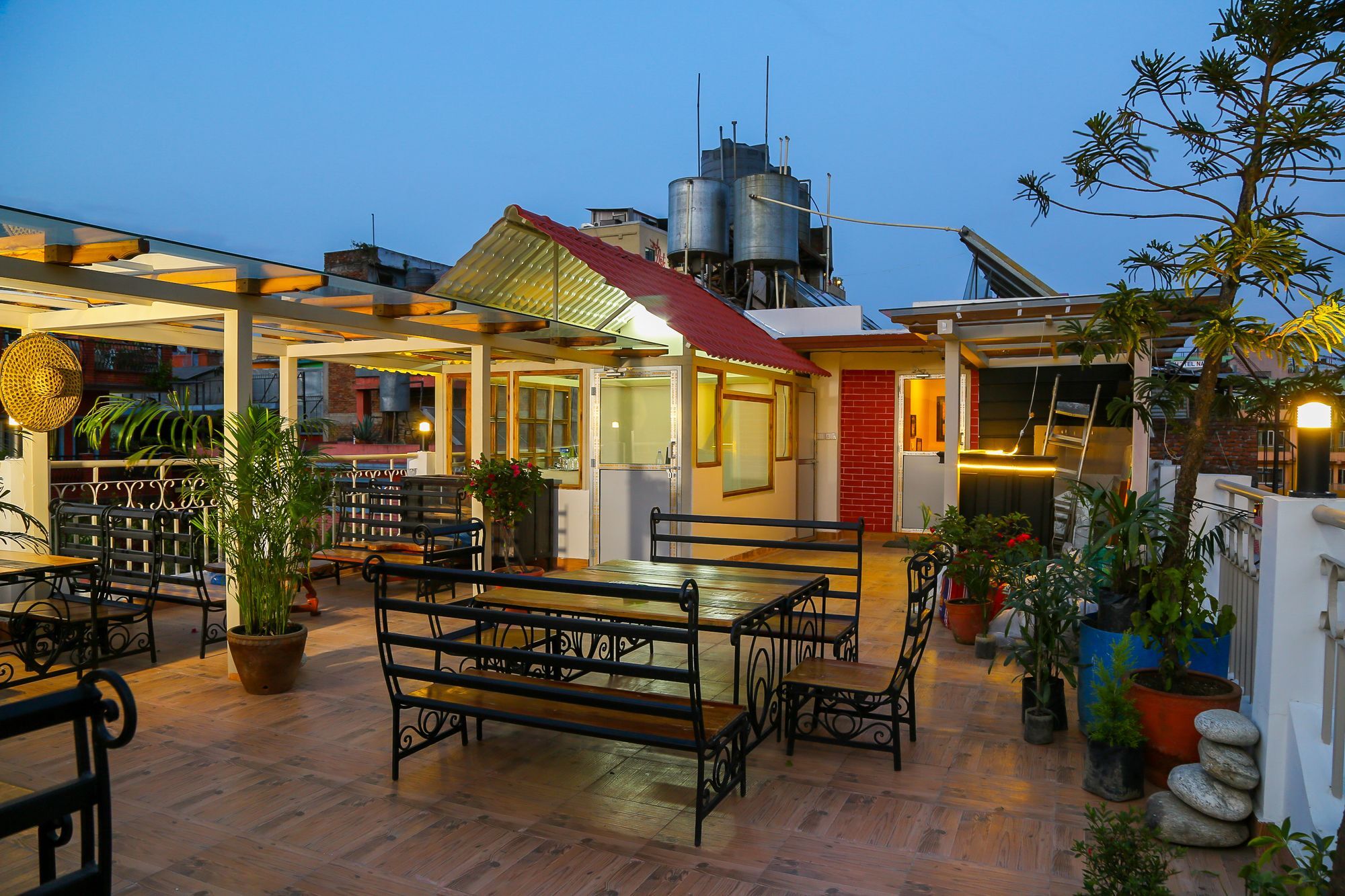 Himalayan Oasis Hotel