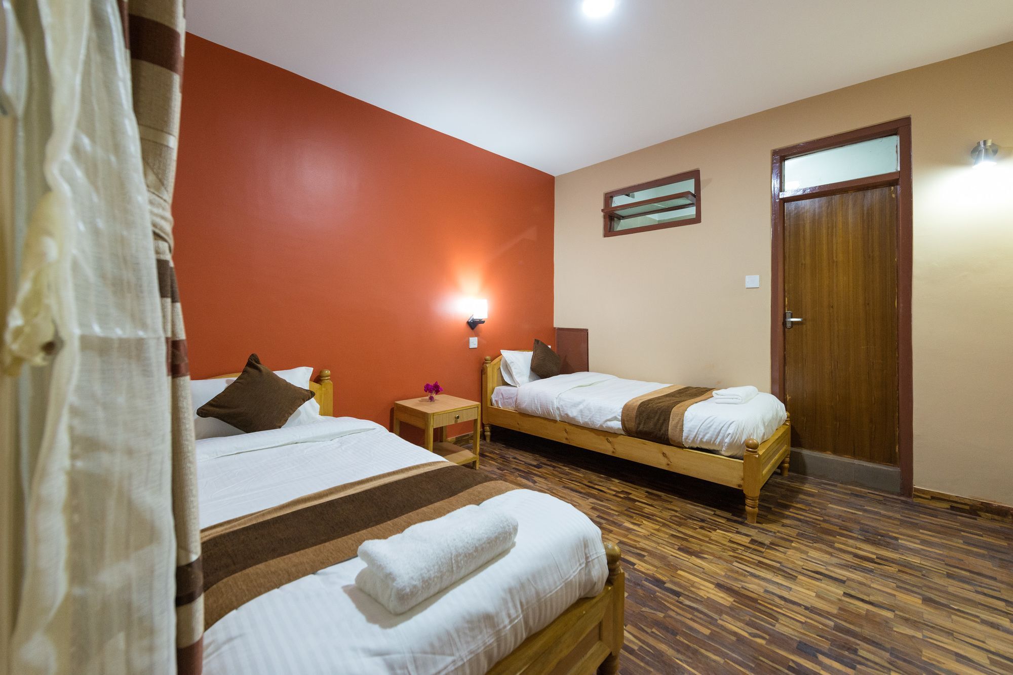 Guest house Khangsar 2*