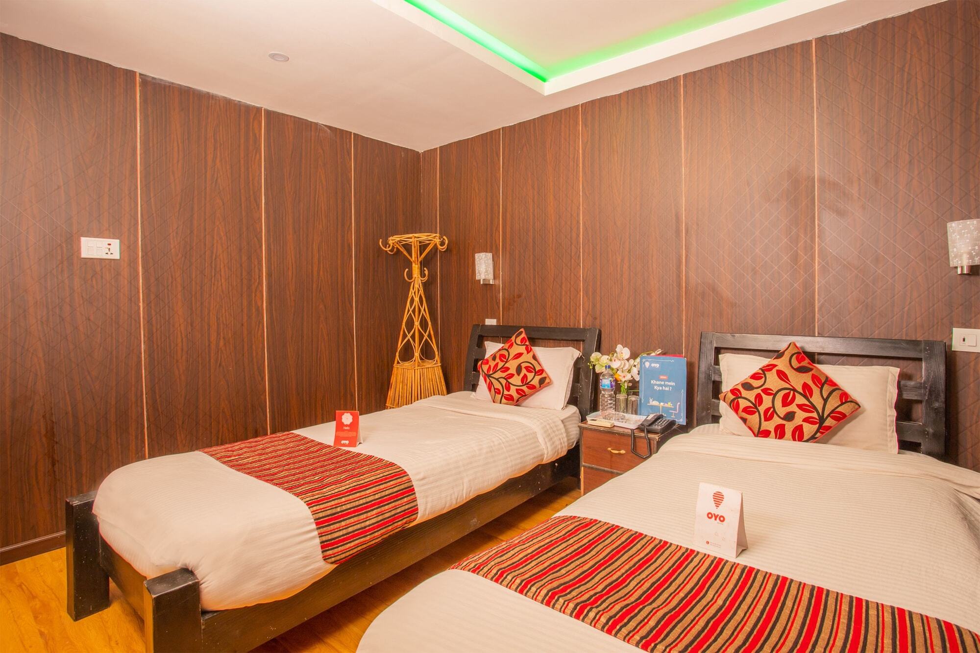 Traveler's Hotel *