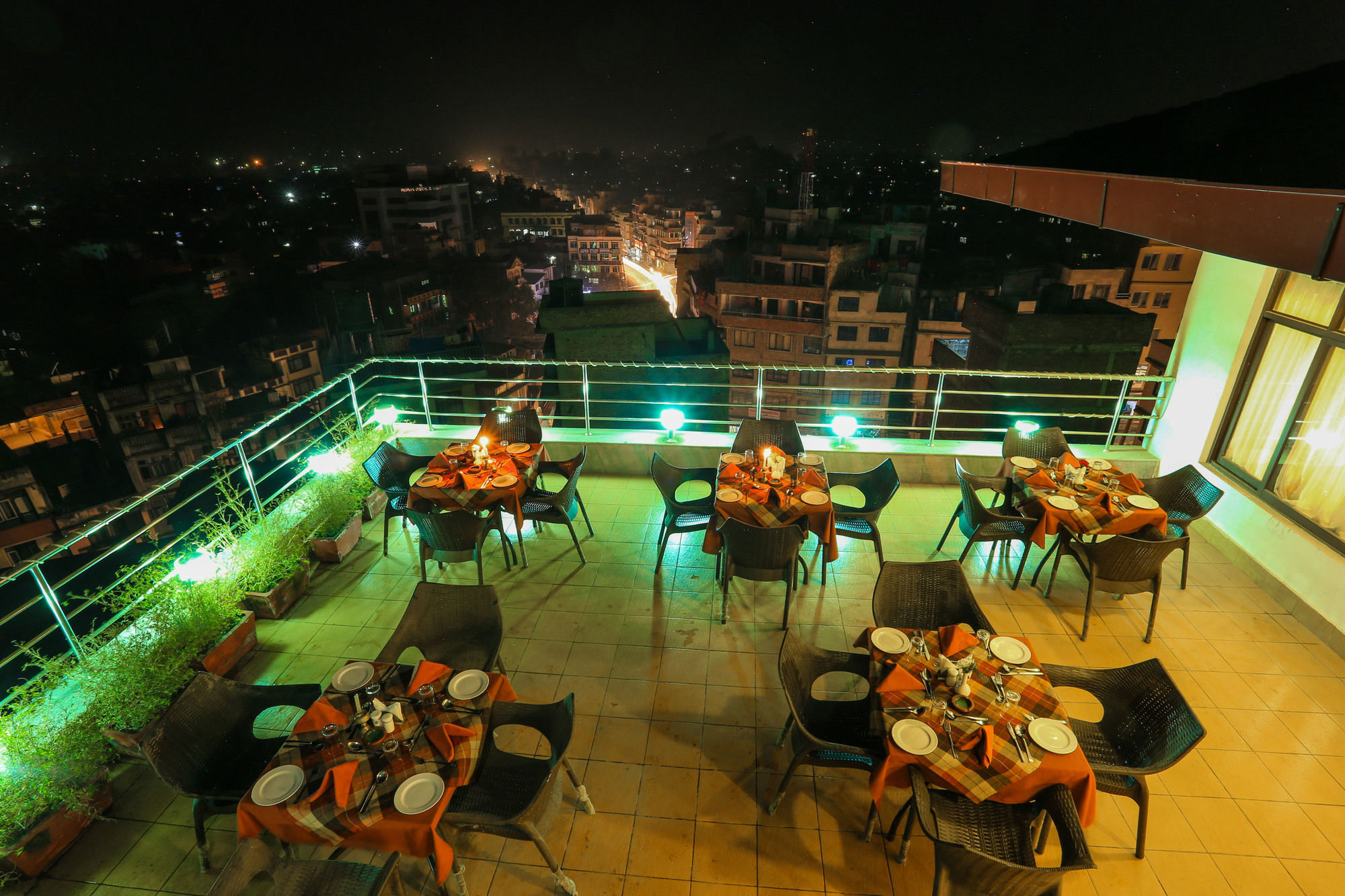 Hotel Manang 4*