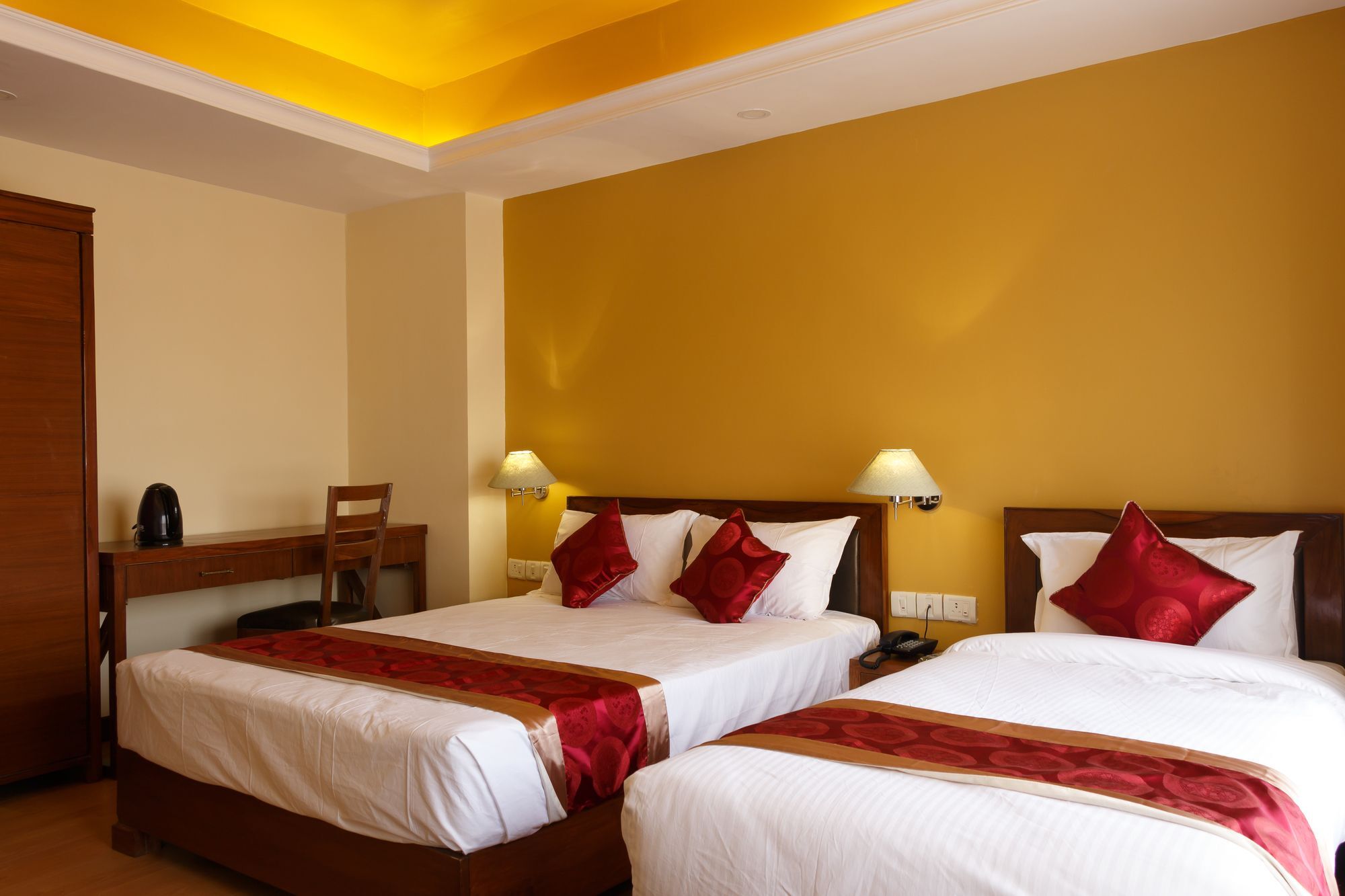 Dom Himalaya Hotel
