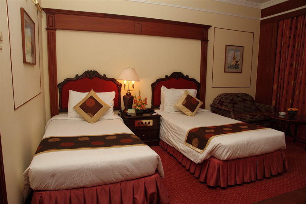 The Everest Hotel