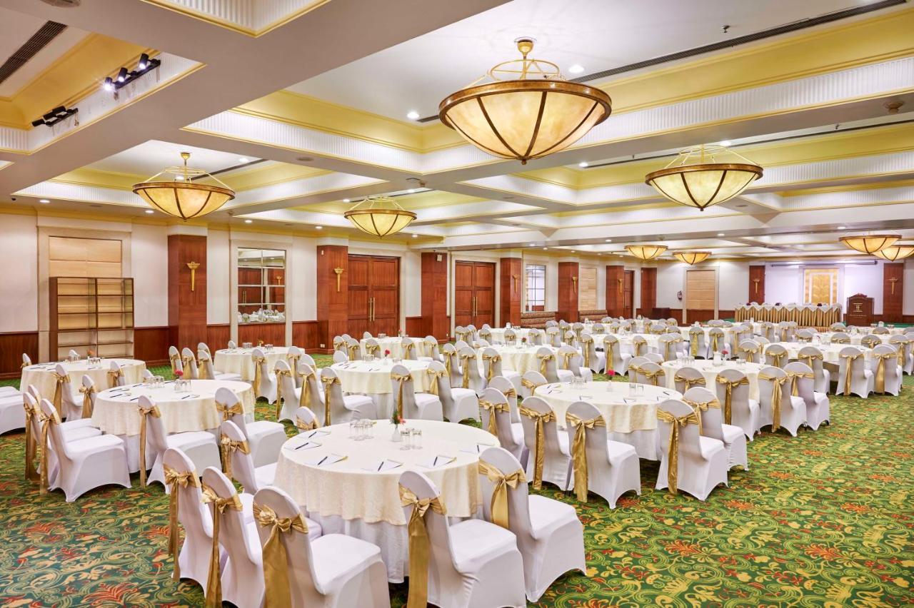 Hotel The Everest 5*